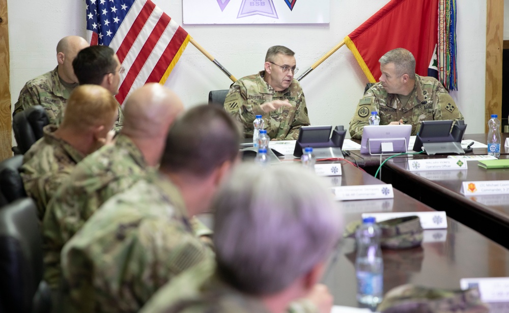 USARCENT Commander meets with Unit Leaders