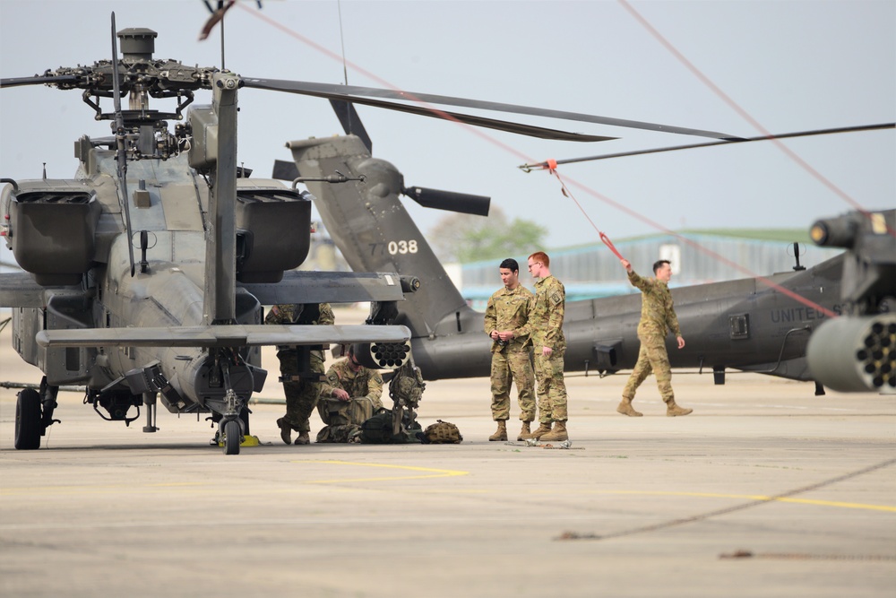 DVIDS - Images - 12th Combat Aviation Brigade [Image 6 of 6]