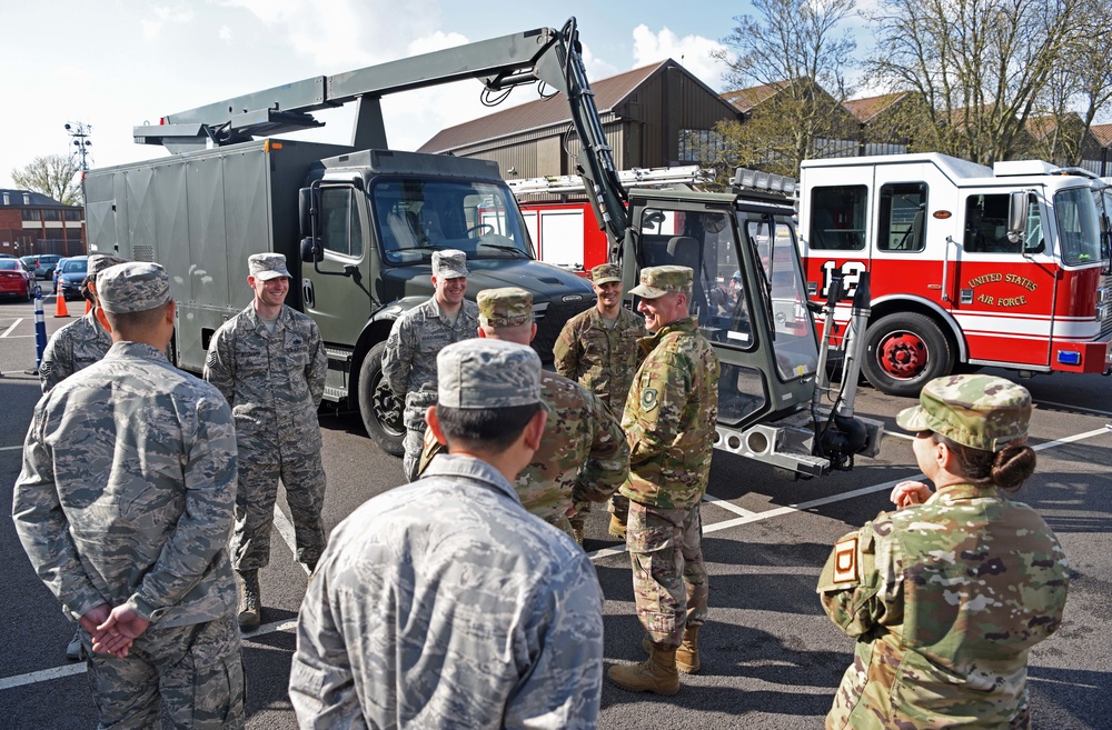 Third Air Force Commander, Command Chief visit RAF Mildenhall Airmen