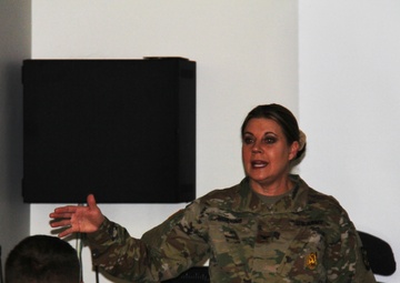 RTS-Medical leadership class prepares Soldiers for deployment