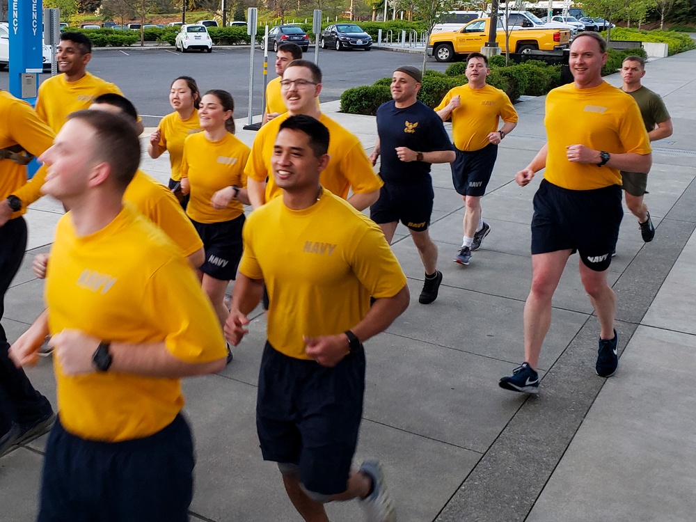 CNO, MCPON, University of Washington NROTC Students Morning PT