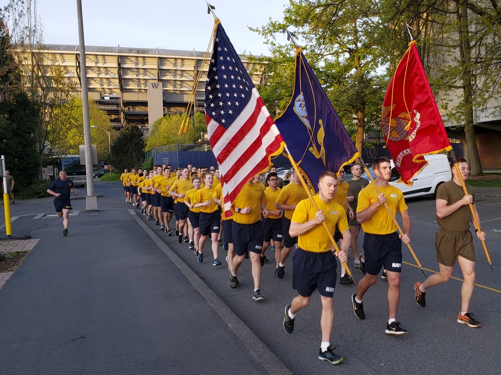 CNO, MCPON, University of Washington NROTC Students Morning PT