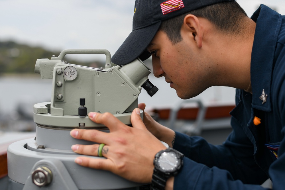 USS Barry Fast Cruise