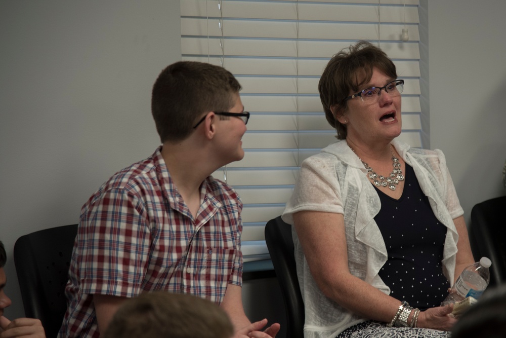 Levitow Jr. speaks to ALS students