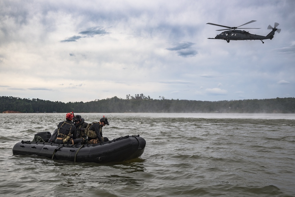 Rescue squadrons tether ducks, sharpen skills