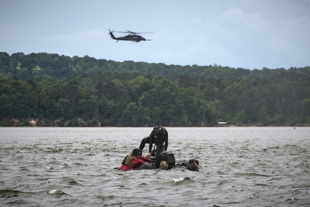 Rescue squadrons tether ducks, sharpen skills
