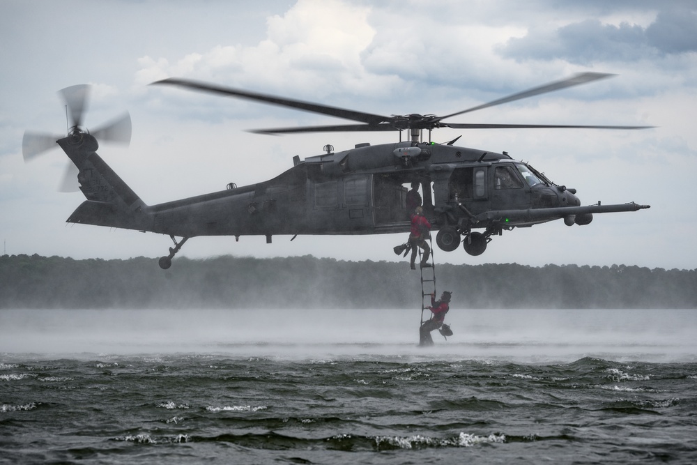 Rescue squadrons tether ducks, sharpen skills