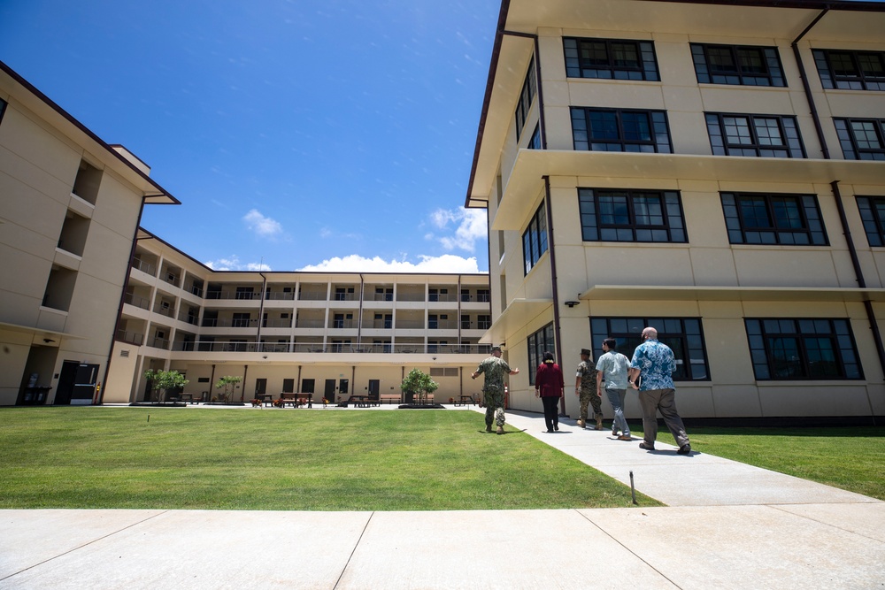 Sen. Hirono visits MCBH