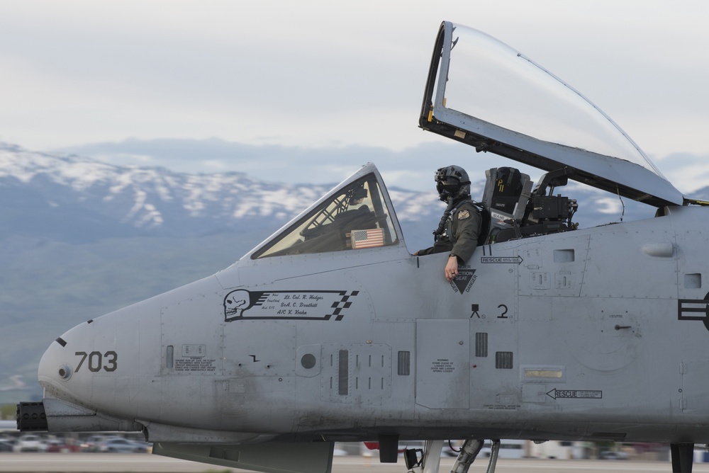 Idaho Air National Guard hosts F-18s for training with A-10s at Gowen Field