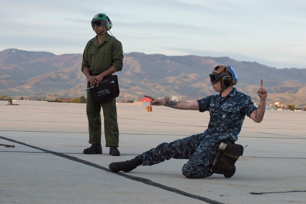 Idaho Air National Guard hosts F-18s for training with A-10s at Gowen Field