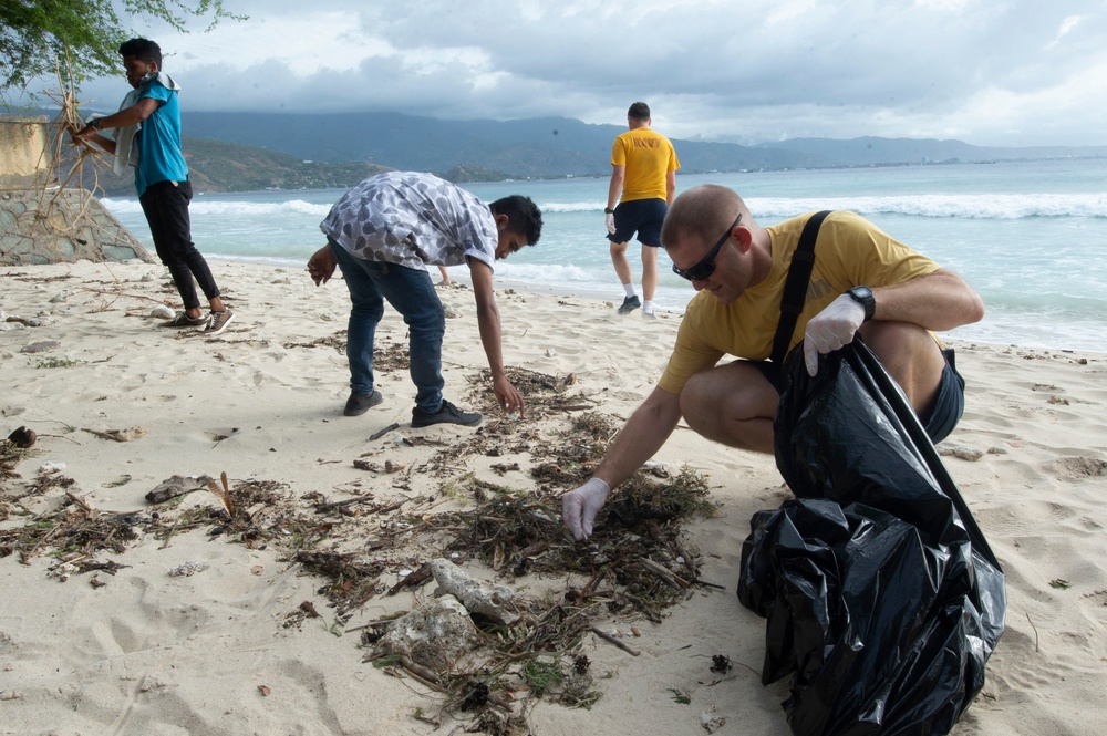 Pacific Partnership 2019 Timor-Leste: Beach Clean-Up