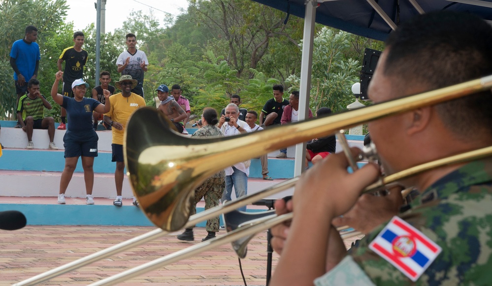 Pacific Partnership 2019 Timor-Leste: Beach Clean-Up