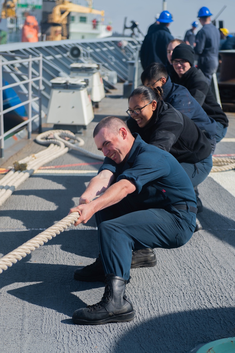 USS Leyte Gulf Goes Underway