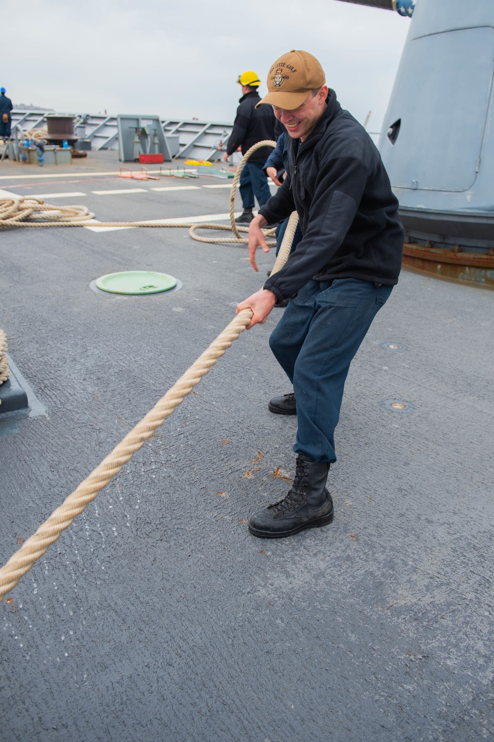 USS Leyte Gulf Goes Underway