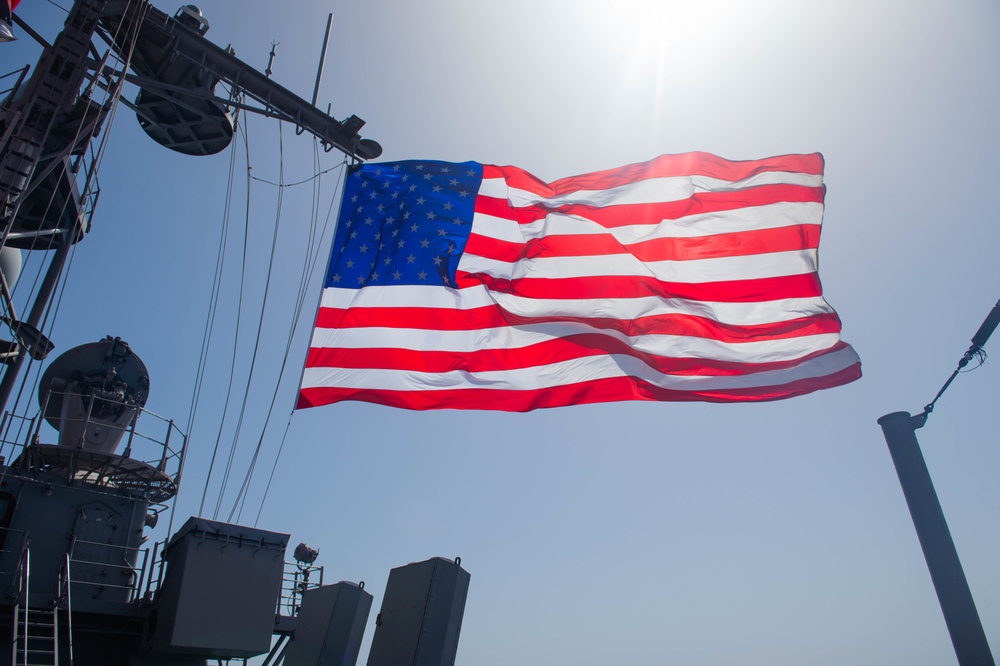 USS Leyte Gulf Underway