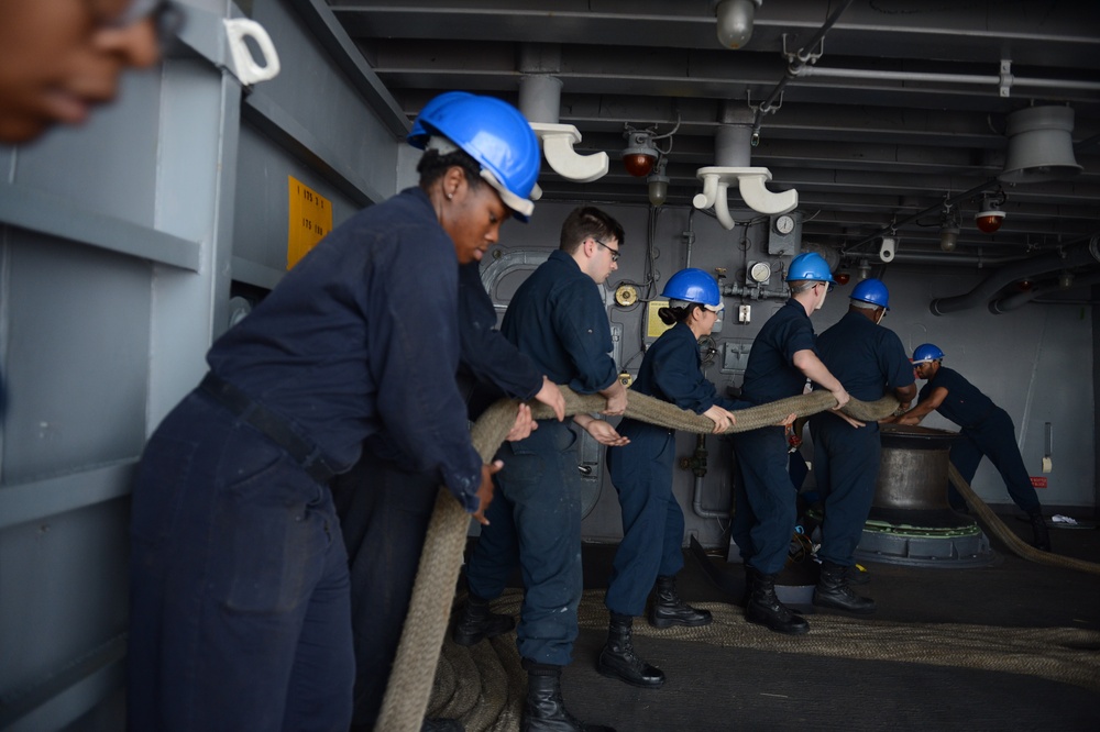 USS Dwight D. Eisenhower (CVN 69)