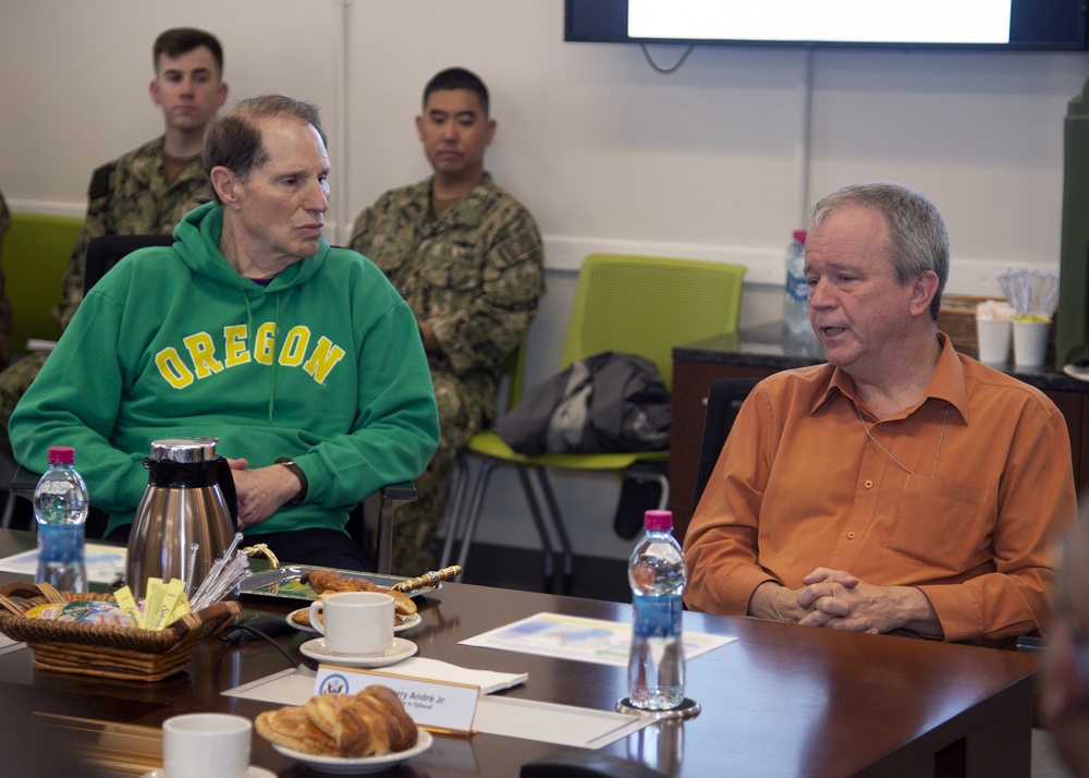CODEL Wyden visits CJTF-HOA