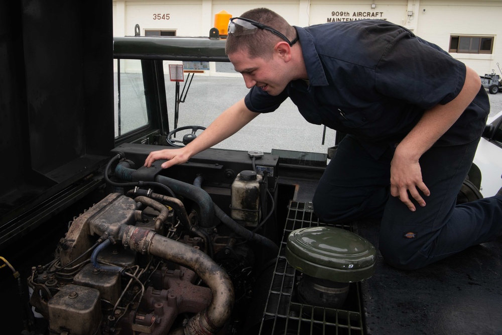 Keeping the Fleet: Kadena Vehicle Maintenance operations