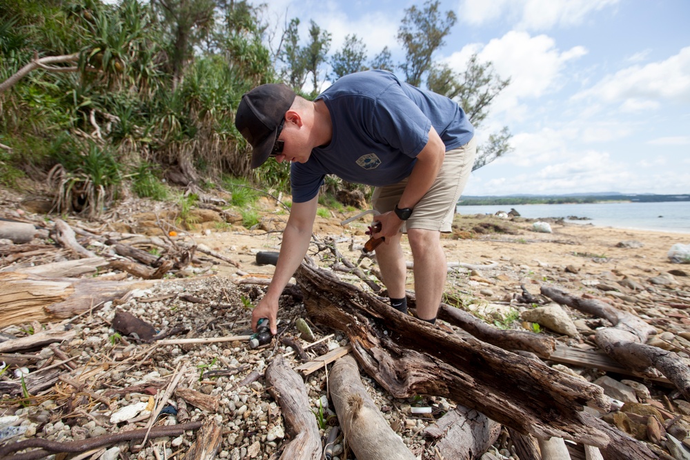 BLT Marines clean up Ginoza Beach on Okinawa