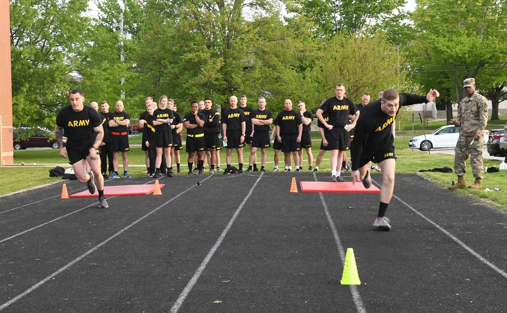 Fort Knox hosts GAFPB, more than 100 Soldiers compete for coveted German device