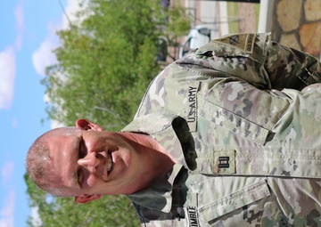 U.S. Army Chaplain and Powerlifter uses his faith to uplift himself