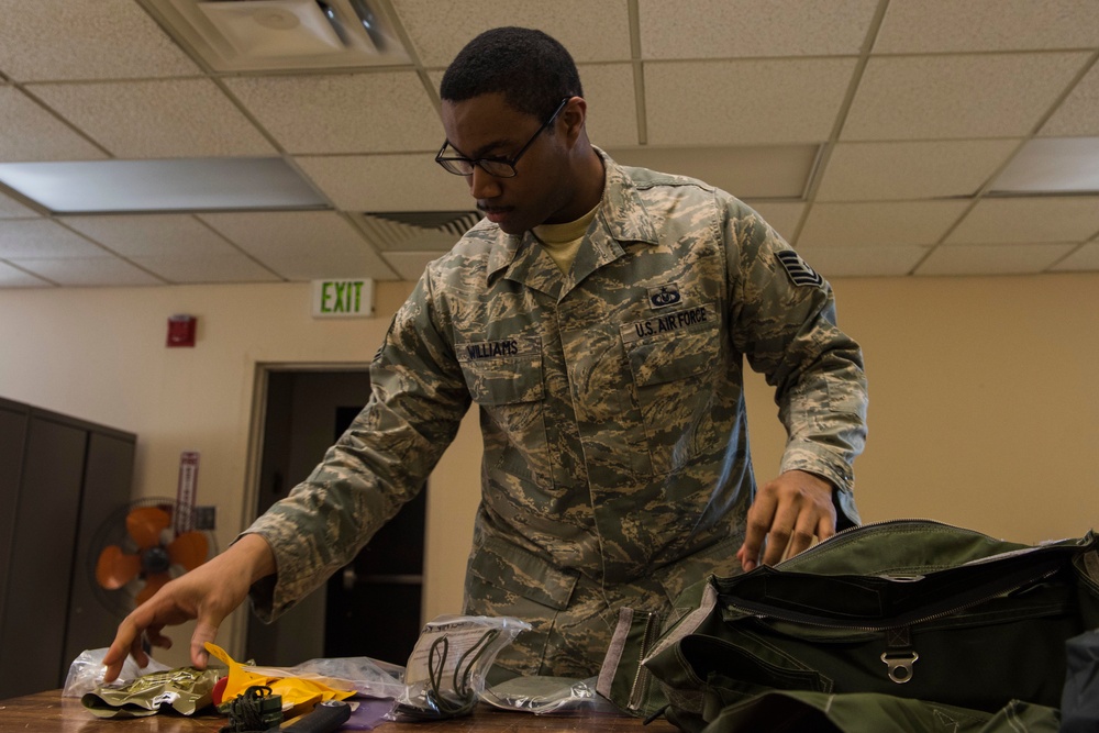 Eielson Airmen prepare the F-35 for Arctic operations
