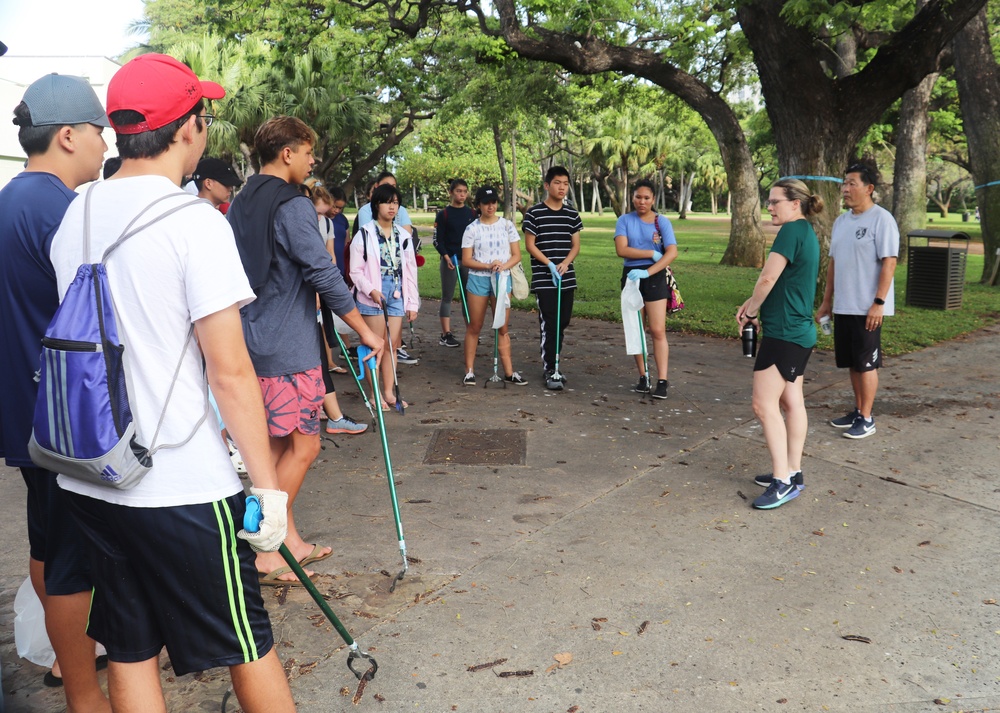 Volunteers collect trash, debris on Fort DeRussy beach, beach berm for 2019 USACE Earth Day