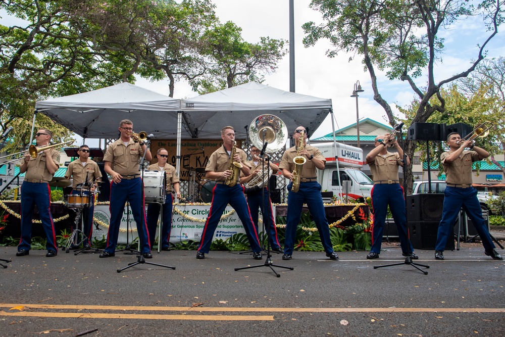 MARFORPAC band performs in "I Love Kailua Festival"