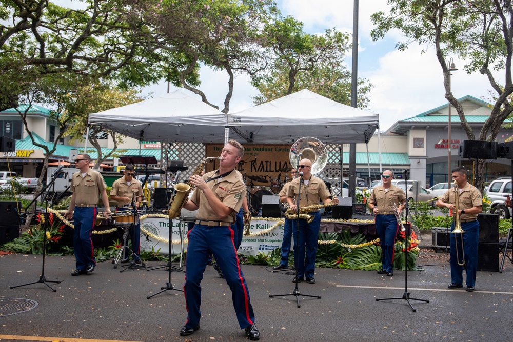 MARFORPAC band performs in "I Love Kailua Festival"