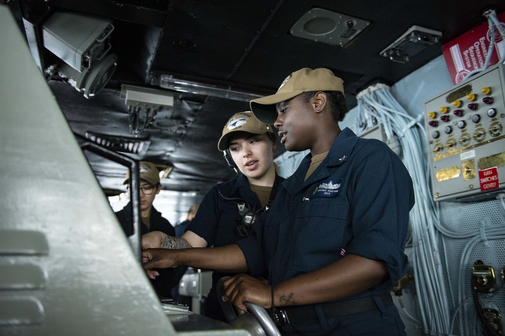 USS Dwight D. Eisenhower (CVN 69)