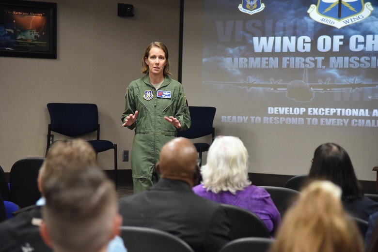 Wing provides civic leaders insight into Air Force Reserve mission