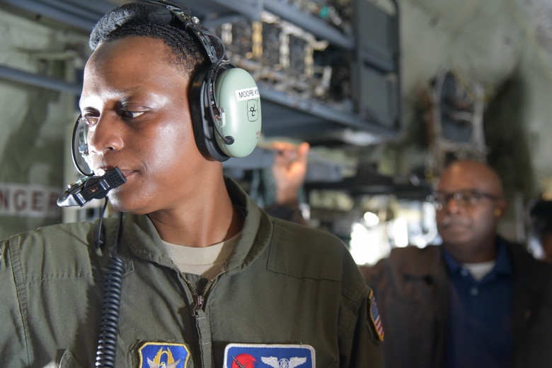 Wing hosts honorary commanders for tour, flight