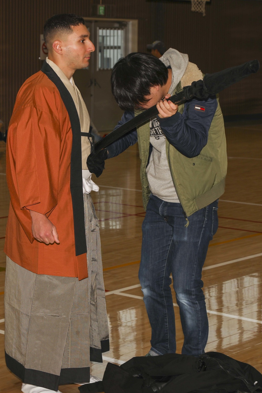 US Marines experience Japanese culture