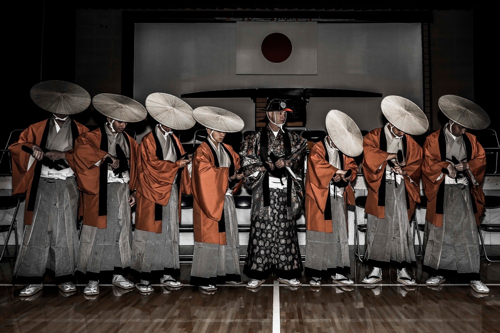 US Marines experience Japanese culture
