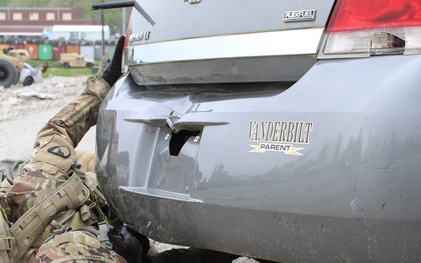 Engineers clear obstacles during Exercise Guardian Response