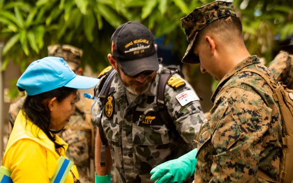 MRF-D Marines participate in COMREL event