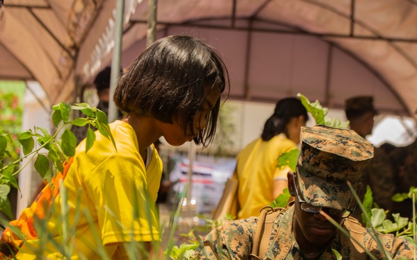 MRF-D Marines participate in COMREL event