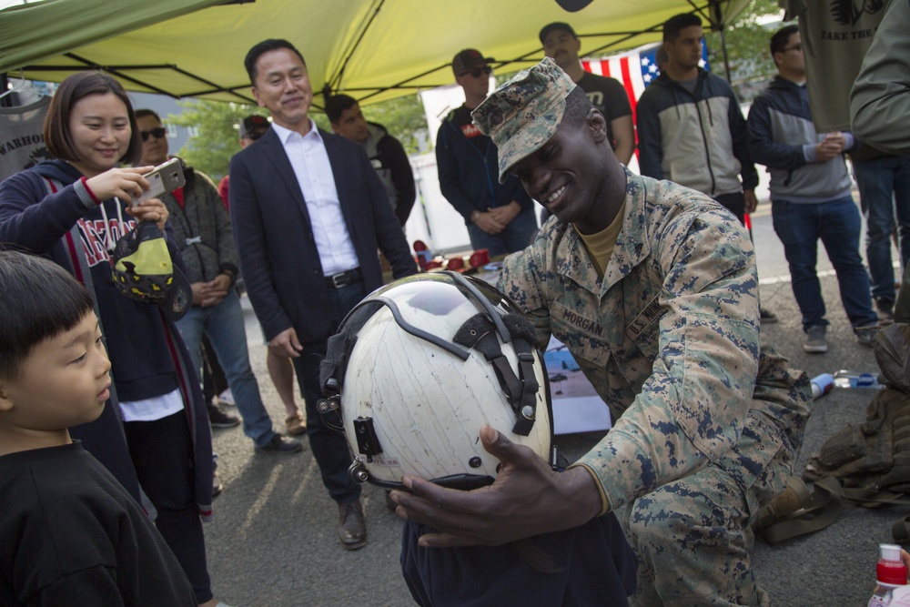 U.S. Marines participate in Pohang ROK Marine Corps Cultural Festival