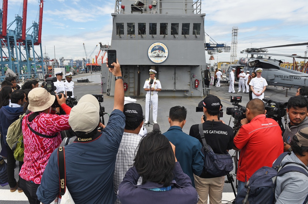 USS Blue Ridge Commanding Officer addresses media representatives in Jakarta