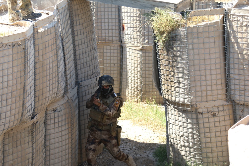 Iraqi CTS Train in Diyala Province