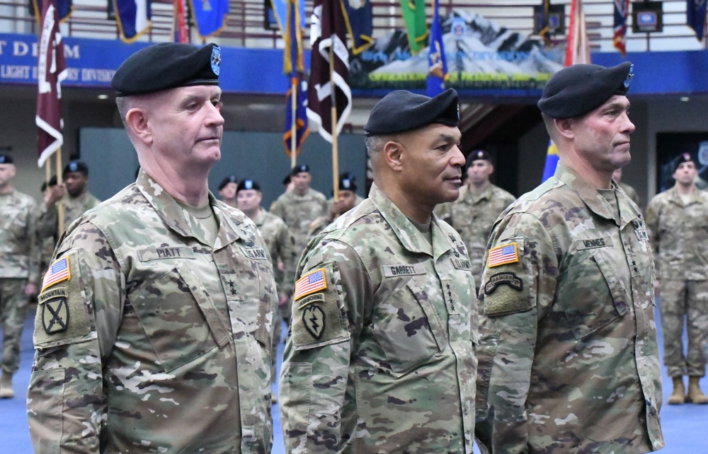 10th Mountain Division (LI) change of command ceremony