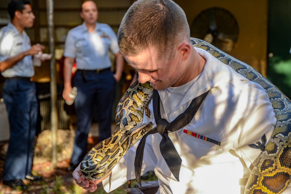 USS Albany Sailors Attend Kiwanis Dinner at Fleet Week Port Everglades 2019