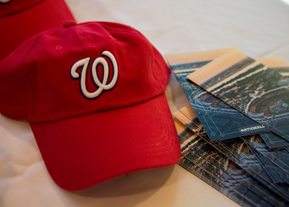 Washington Nationals Visit USO