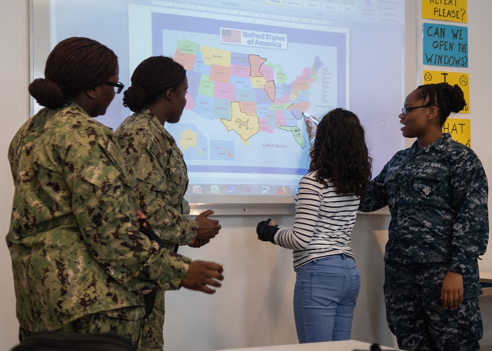 U.S. Sailors assigned to the John C. Stennis Carrier Strike Group (JCSCSG) volunteer at the Ensfignement Catholique Diocese De Marseille