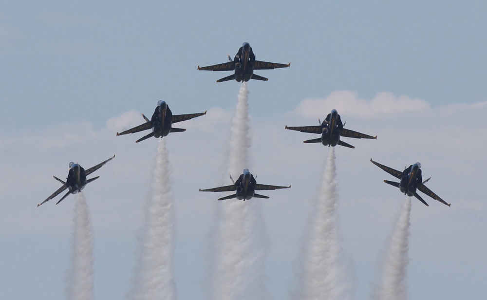 Blue Angels perform at MCAS Beaufort