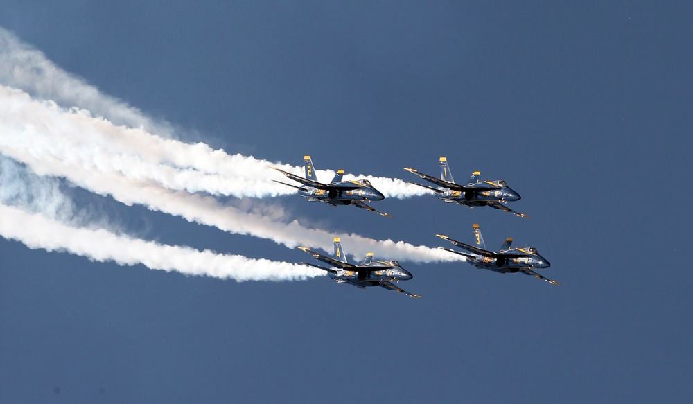 Blue Angels perform at MCAS Beaufort