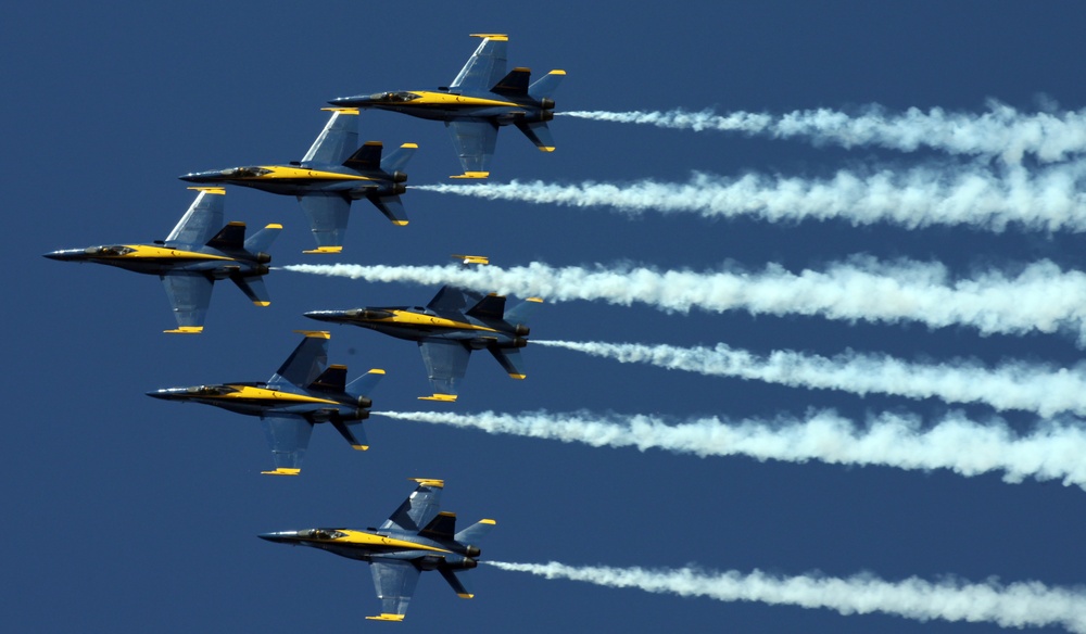 Blue Angels perform at MCAS Beaufort