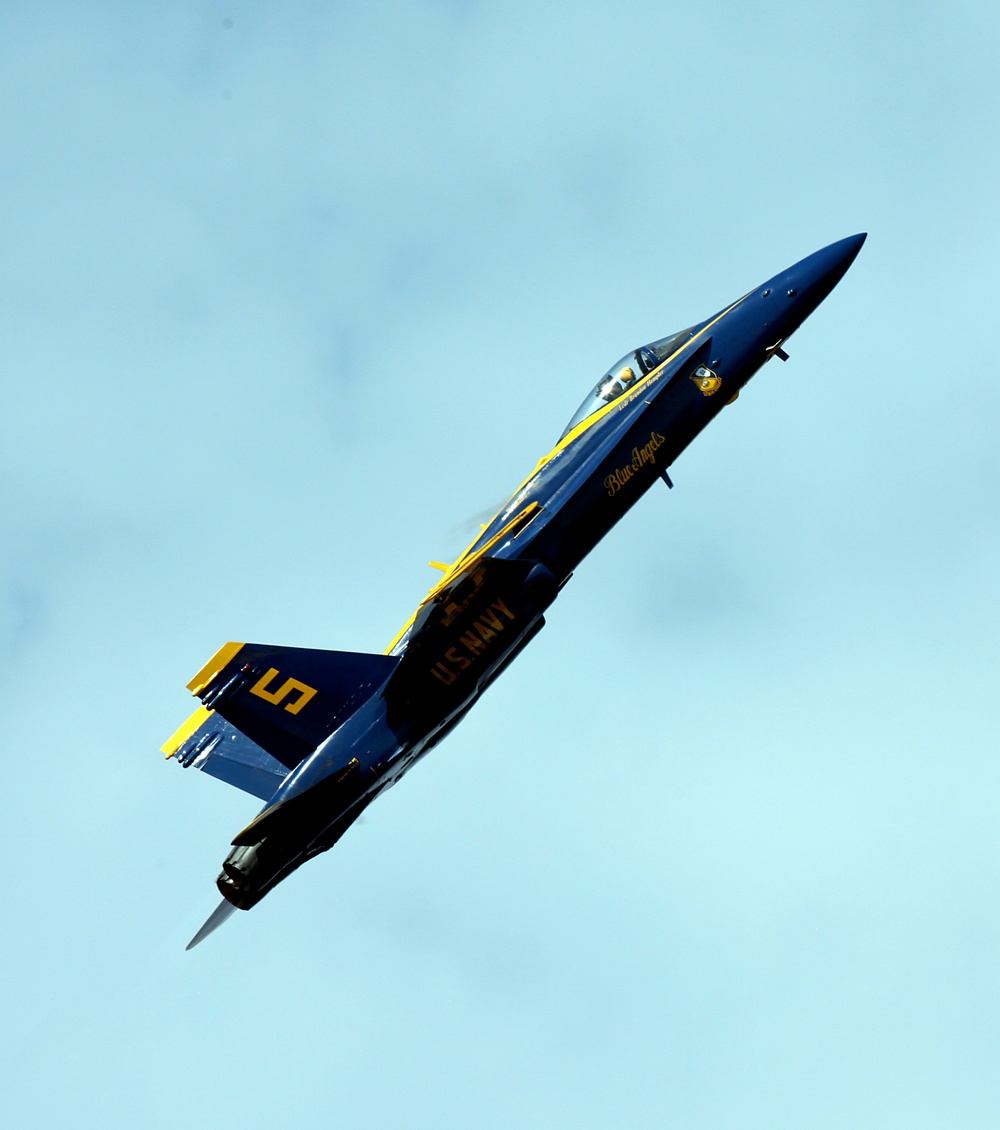 Blue Angels perform at MCAS Beaufort