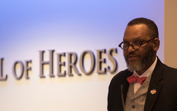 DoD Officials Present Inaugural DOD Gears of Government Awards