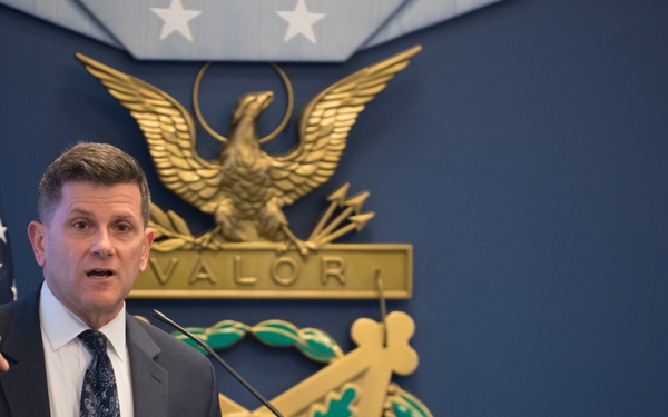 DoD Officials Present Inaugural DOD Gears of Government Awards